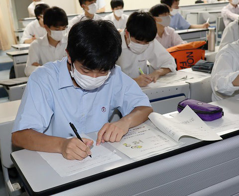 高2FT 滋賀医大連携　医療基礎セミナーがはじまりました