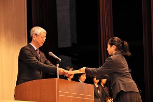 中高 3学期の始業式が行われました