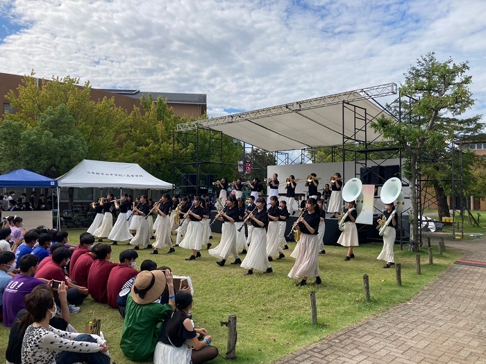 高校吹奏楽部 あすなろ祭で演奏しました