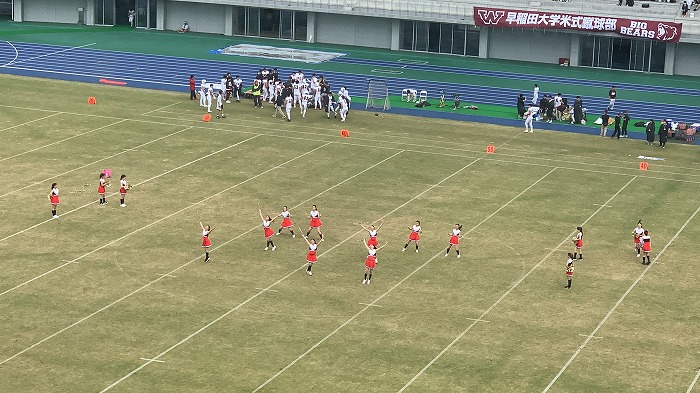 高校バトントワリング部 アメフト長浜ひょうたんボウルのハーフタイムショーに出演しました