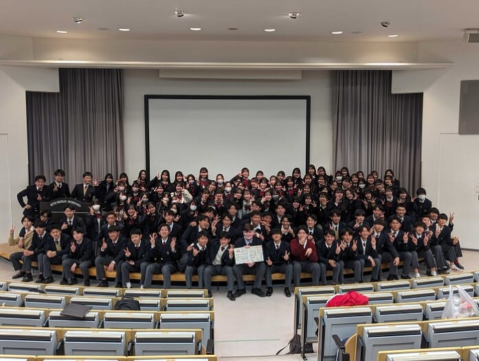 高校 アメリカ・ミシガン州姉妹校の留学生が1年間の留学期間を終了しました