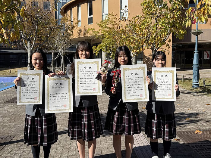 中学 「第68回滋賀県学生科学賞県展」において学校賞、優秀賞、佳作に選ばれました
