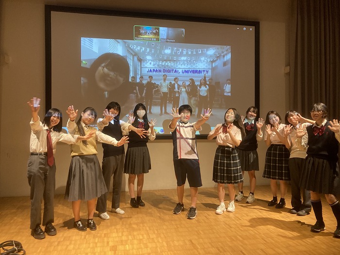 高校 演劇同好会がウズベキスタンの大学生との朗読交流に挑戦しました。